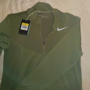 Nike Golf 1/4 zip top